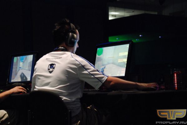 ����� CS - MyM vs ESTRO