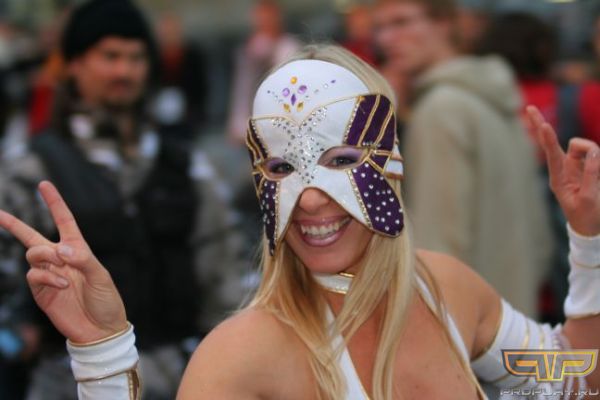 �������-�������!